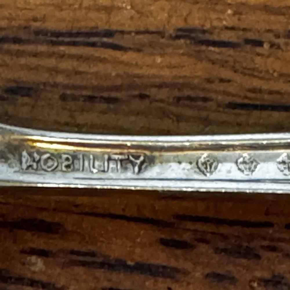 7 Oneida Nobility Magic Moment 5 O'Clock Teaspoons Silverplate